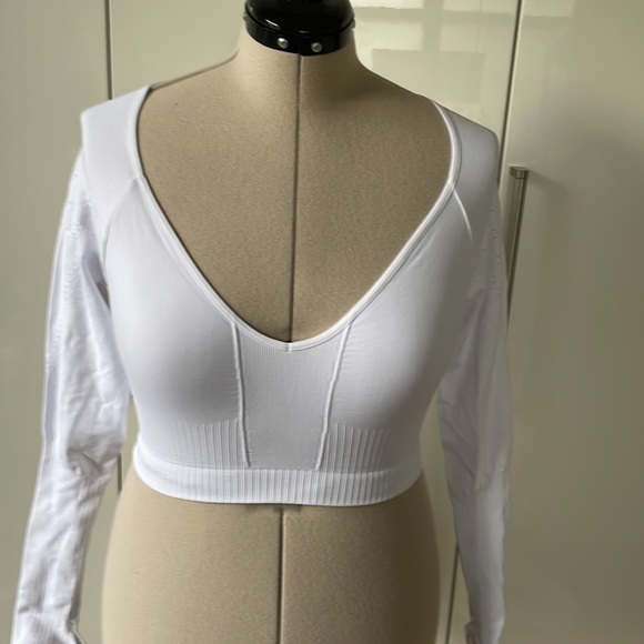 Free People Good Karma Crop Long Sleeve Layer Top In White Size-M/L NWOT - Picture 16 of 16